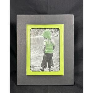 SICURA Picture Frame Full Leather 5 x 7 Black with Apple Green Border